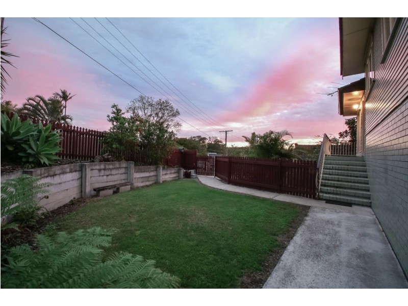 14 Lurneah Crescent, Ferny Hills QLD 4055