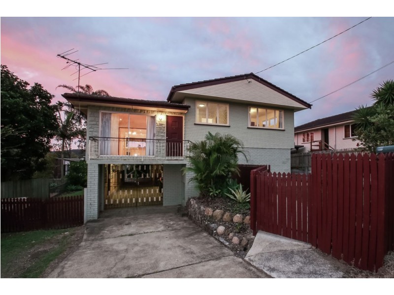 14 Lurneah Crescent, Ferny Hills QLD 4055