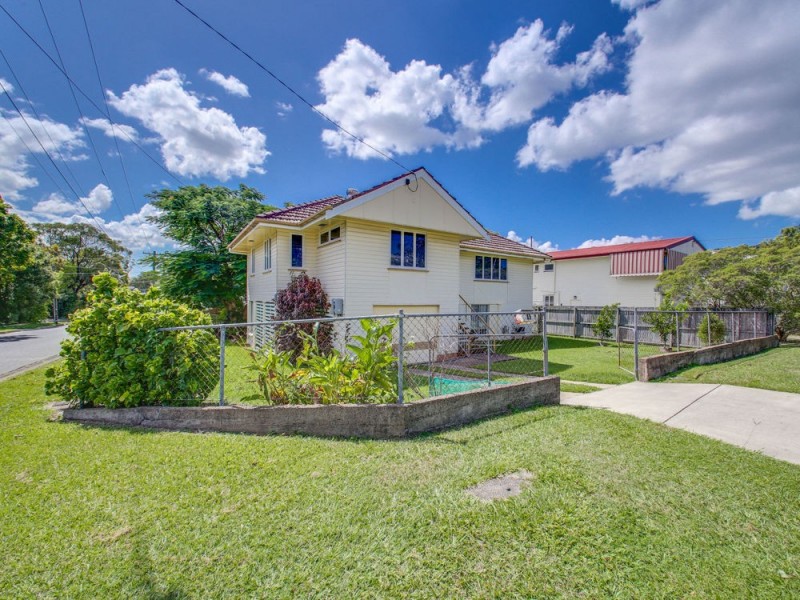 11 Cross Street, Mitchelton QLD 4053
