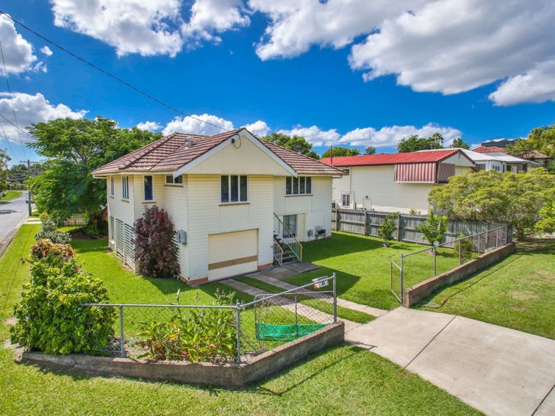 11 Cross Street, Mitchelton QLD 4053