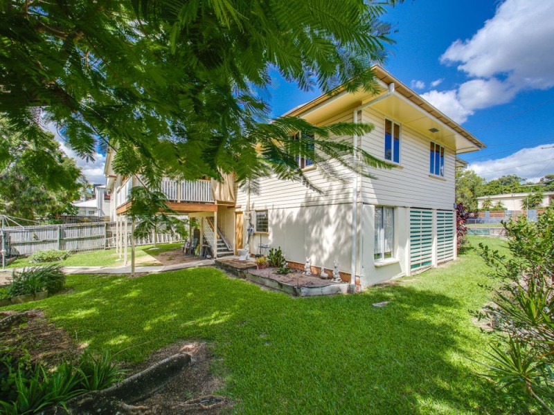 11 Cross Street, Mitchelton QLD 4053