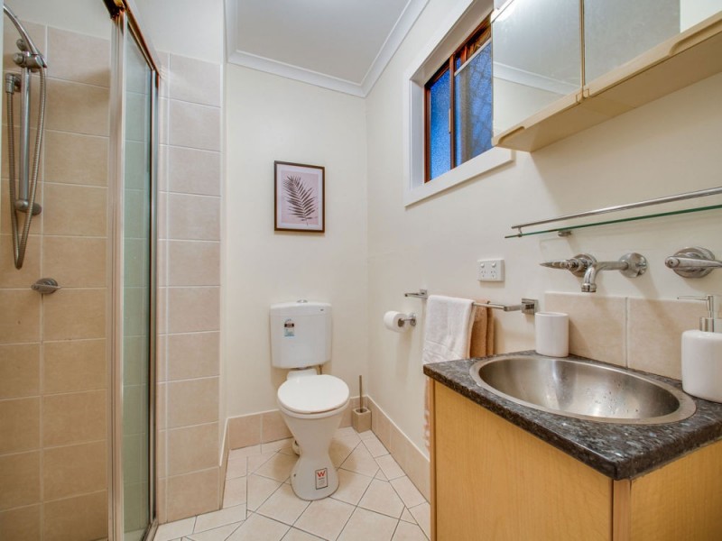 1012 South Pine Road, Everton Hills QLD 4053