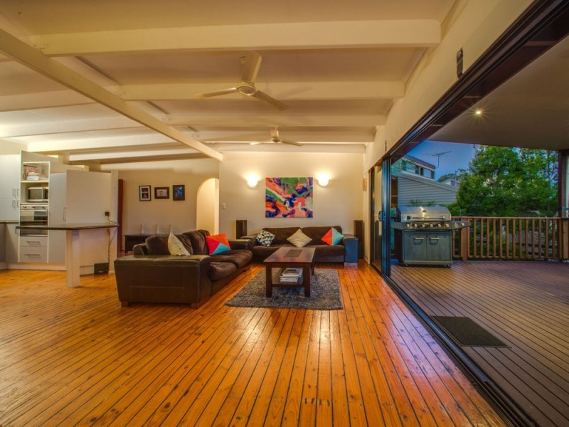 1012 South Pine Road, Everton Hills QLD 4053