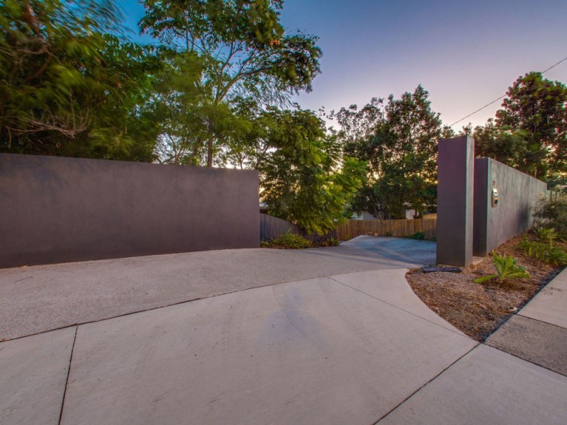 1012 South Pine Road, Everton Hills QLD 4053