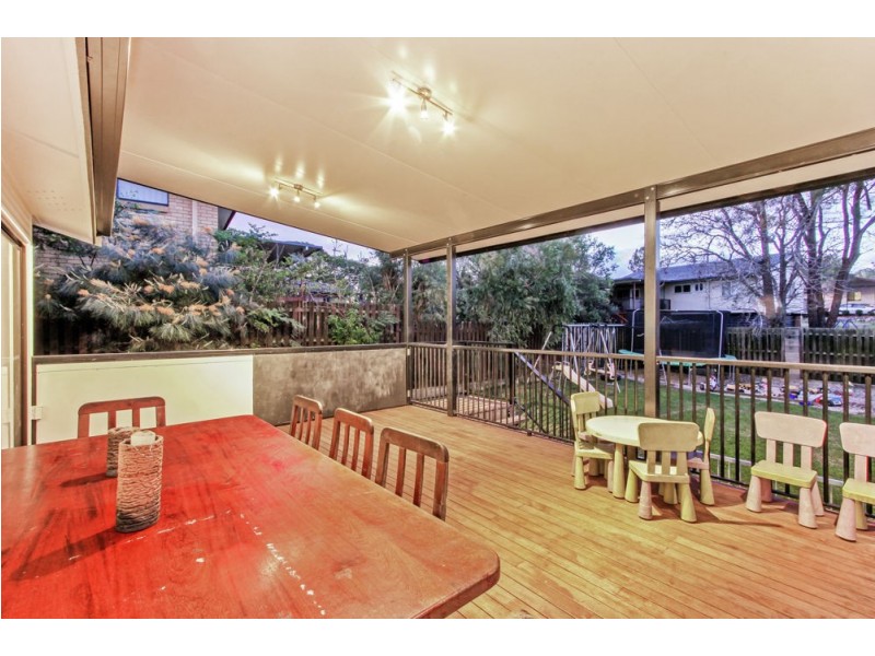 18 Carrama Crescent, Ferny Hills QLD 4055