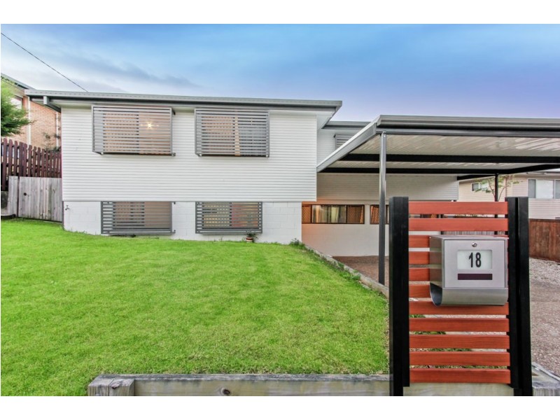 18 Carrama Crescent, Ferny Hills QLD 4055