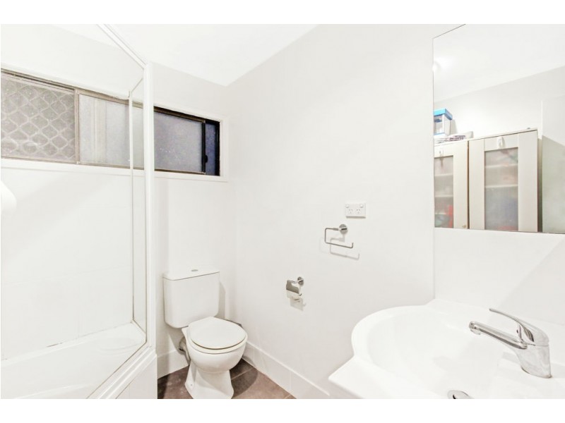 18 Carrama Crescent, Ferny Hills QLD 4055