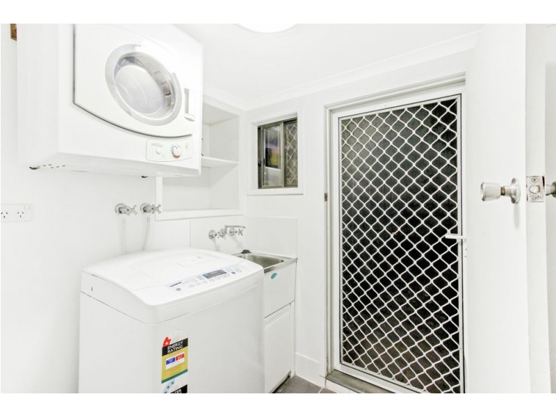 18 Carrama Crescent, Ferny Hills QLD 4055