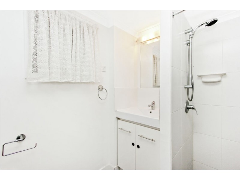 18 Carrama Crescent, Ferny Hills QLD 4055