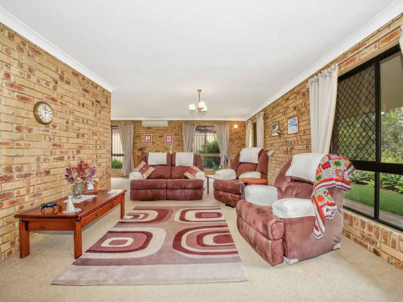 24 Acacia Street, Everton Hills QLD 4053