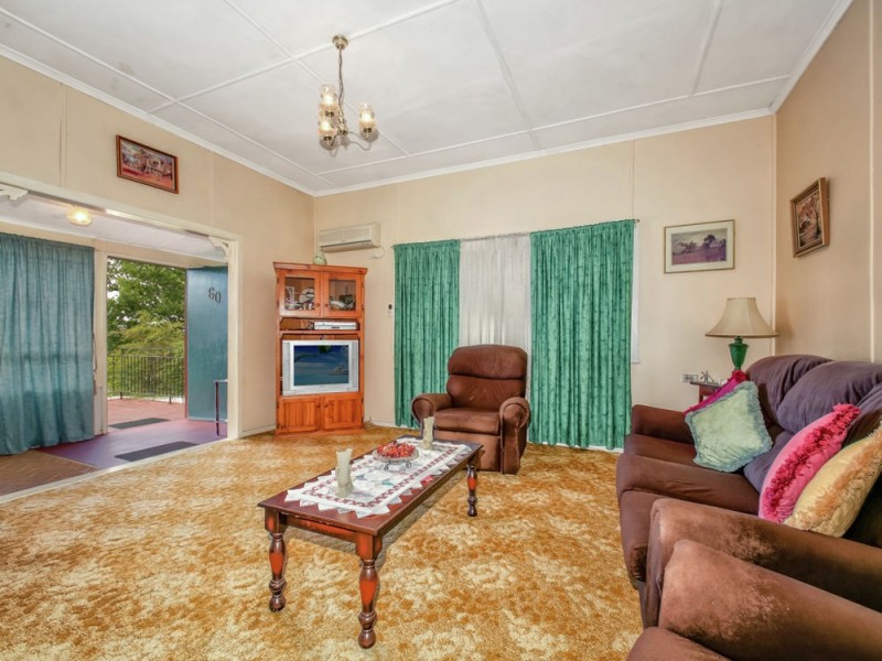 60 Blaker Road, Mitchelton QLD 4053