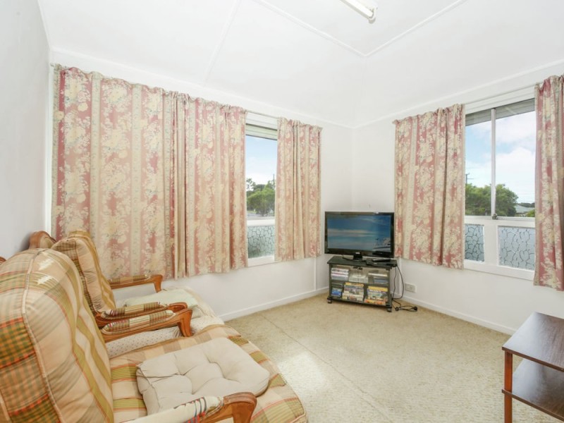 60 Blaker Road, Mitchelton QLD 4053