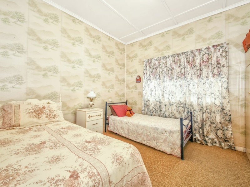 60 Blaker Road, Mitchelton QLD 4053