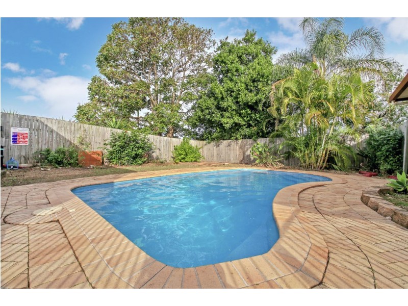 19 Penambul Crescent, Ferny Hills QLD 4055