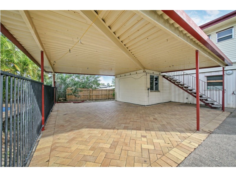 19 Penambul Crescent, Ferny Hills QLD 4055