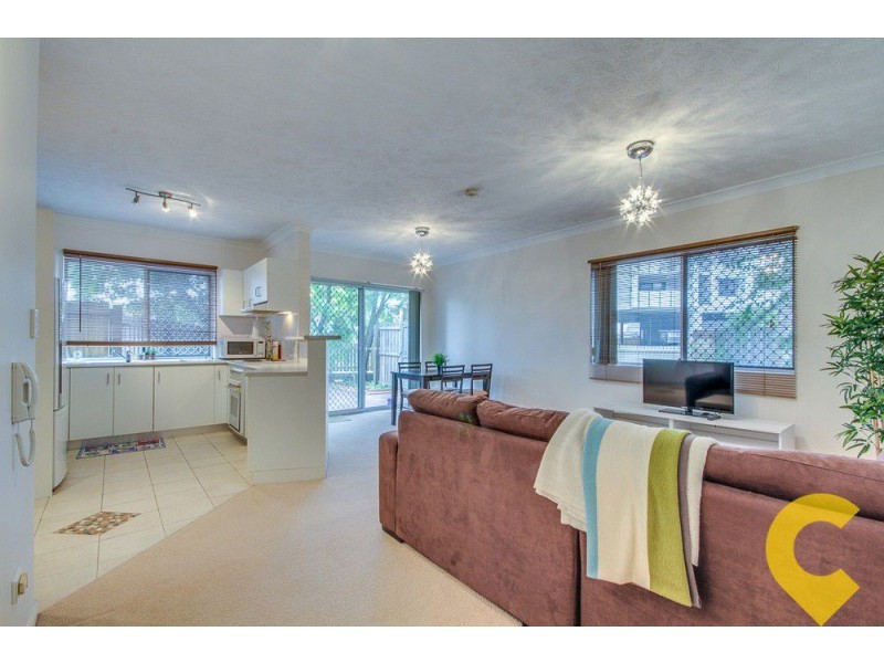 1/2 Surrey Street, Nundah QLD 4012