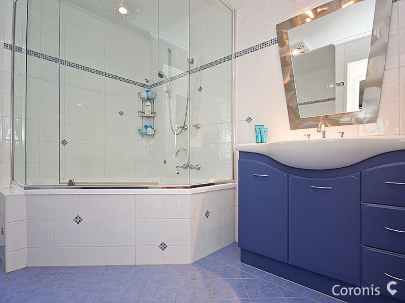 16 Casita Court, Arana Hills QLD 4054