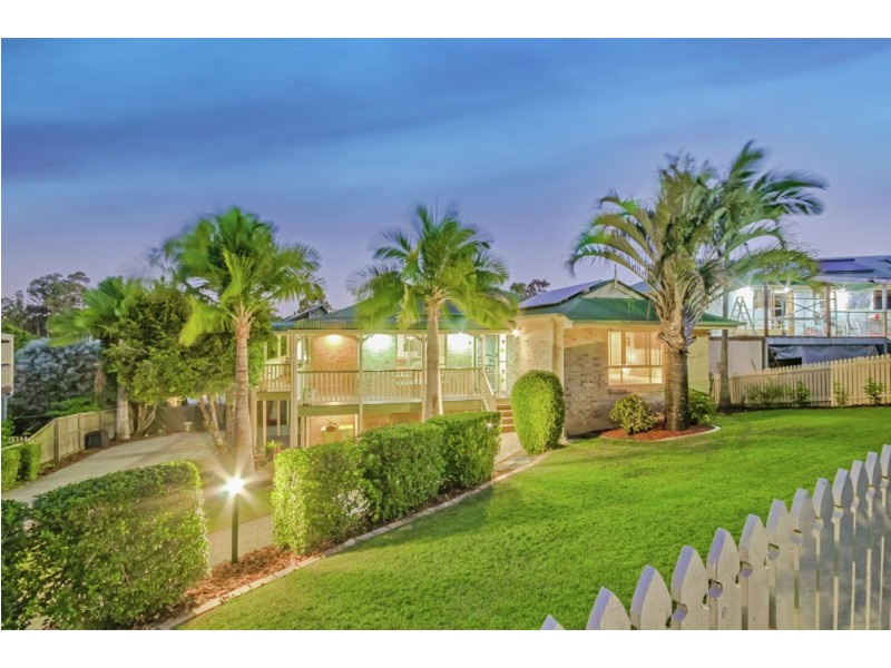 39 Hillenvale Avenue, Arana Hills QLD 4054