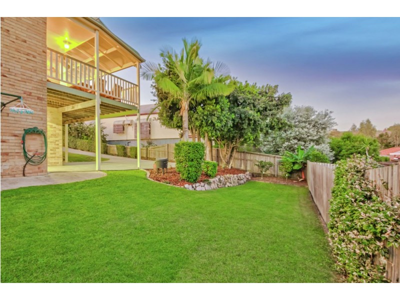 39 Hillenvale Avenue, Arana Hills QLD 4054
