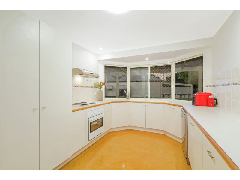 39 Hillenvale Avenue, Arana Hills QLD 4054