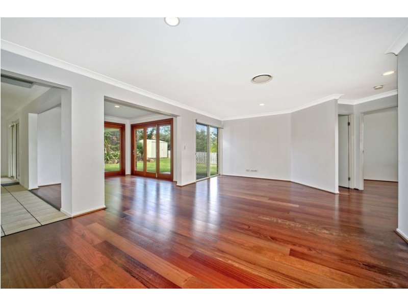 10 Vauton Court, Arana Hills QLD 4054