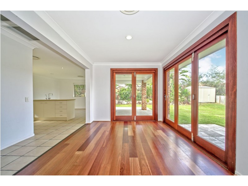 10 Vauton Court, Arana Hills QLD 4054