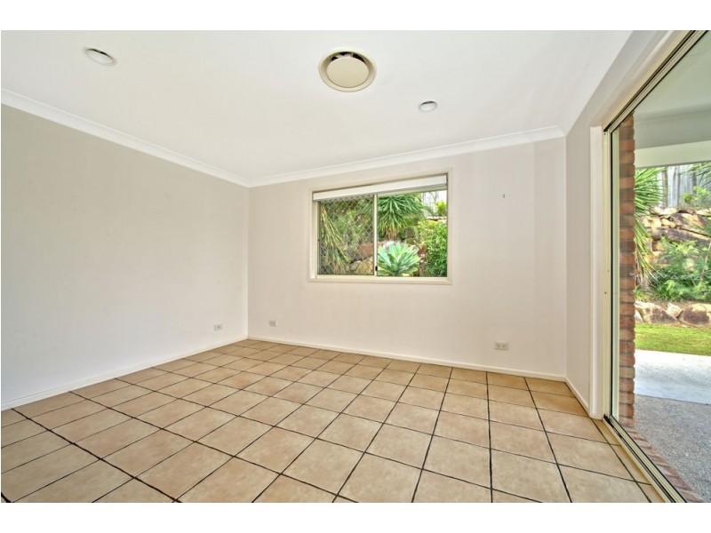 10 Vauton Court, Arana Hills QLD 4054