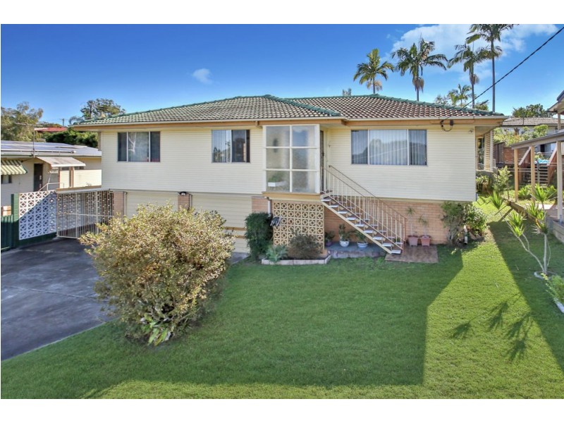 22 Elaroo Crescent, Ferny Hills QLD 4055