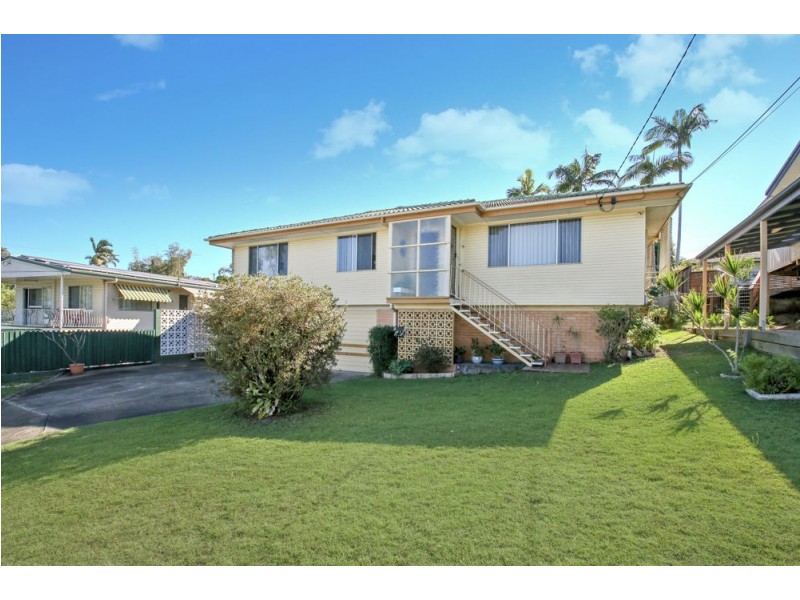 22 Elaroo Crescent, Ferny Hills QLD 4055