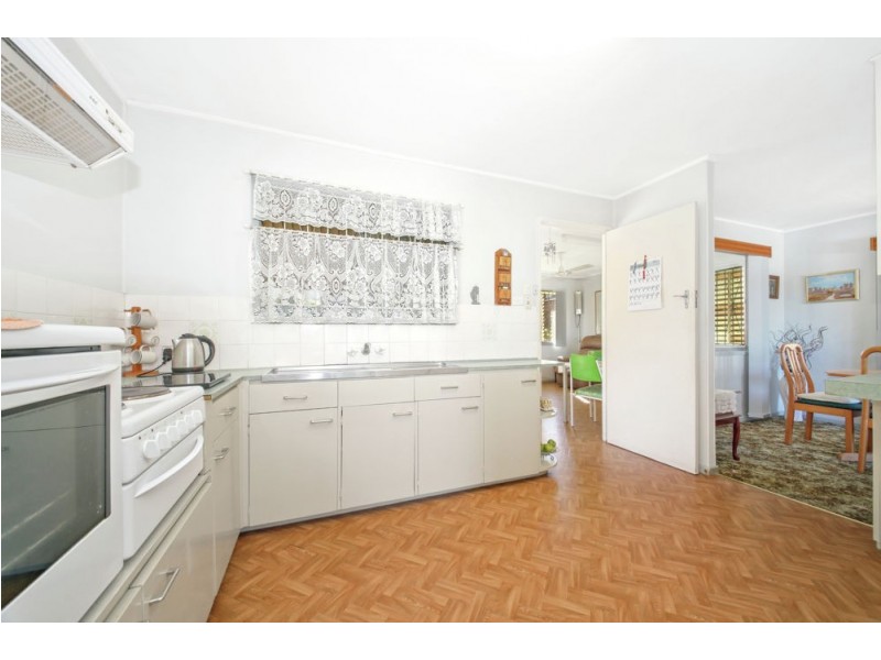 22 Elaroo Crescent, Ferny Hills QLD 4055