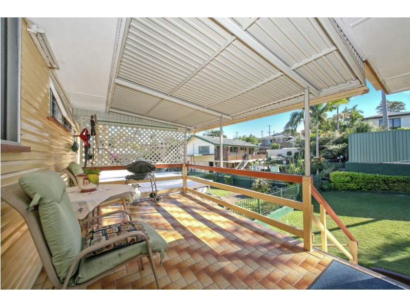 22 Elaroo Crescent, Ferny Hills QLD 4055