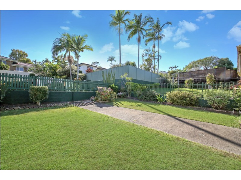 22 Elaroo Crescent, Ferny Hills QLD 4055