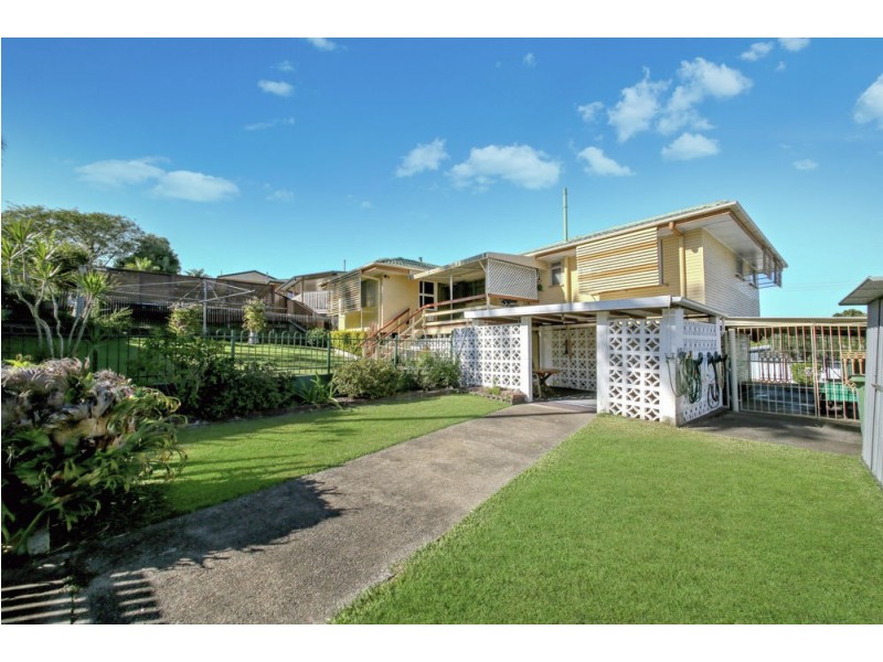 22 Elaroo Crescent, Ferny Hills QLD 4055