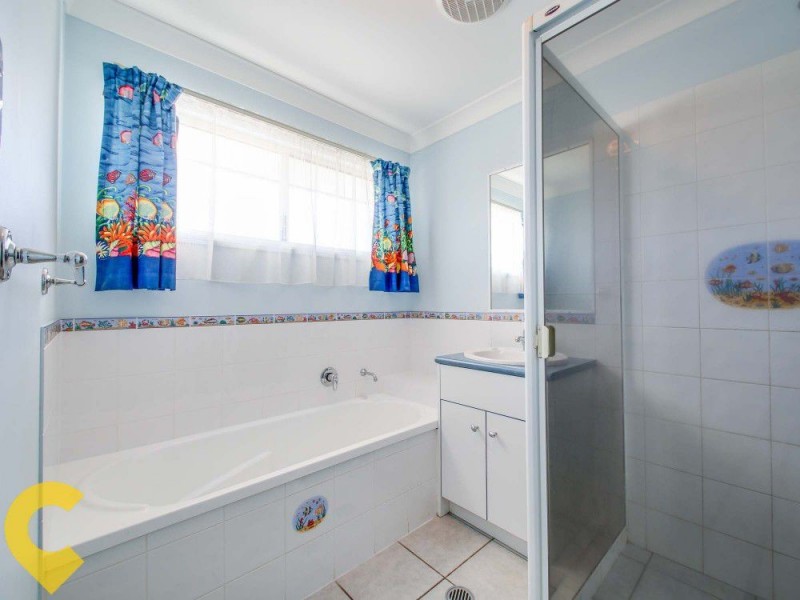 22 Bunyaville Close, Arana Hills QLD 4054