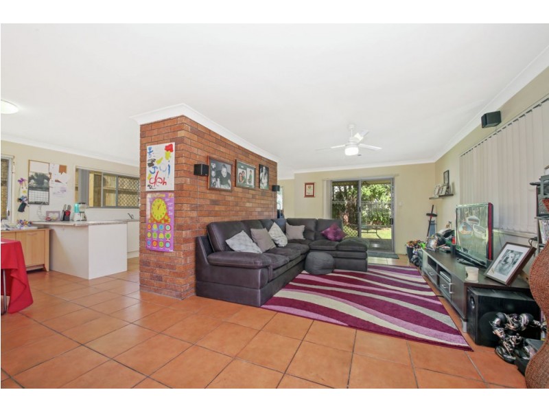 4 Longford Street, Everton Hills QLD 4053