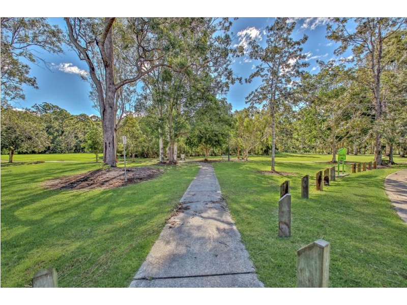 4 Longford Street, Everton Hills QLD 4053