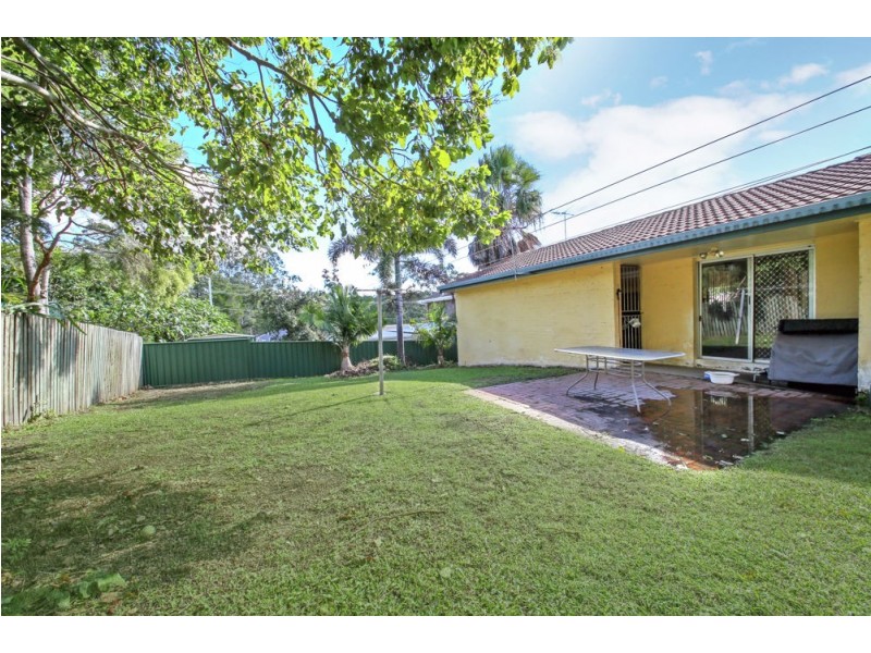 4 Longford Street, Everton Hills QLD 4053