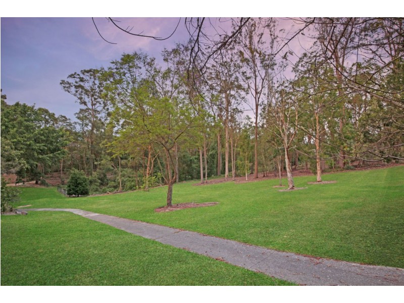 51 View Crescent, Arana Hills QLD 4054