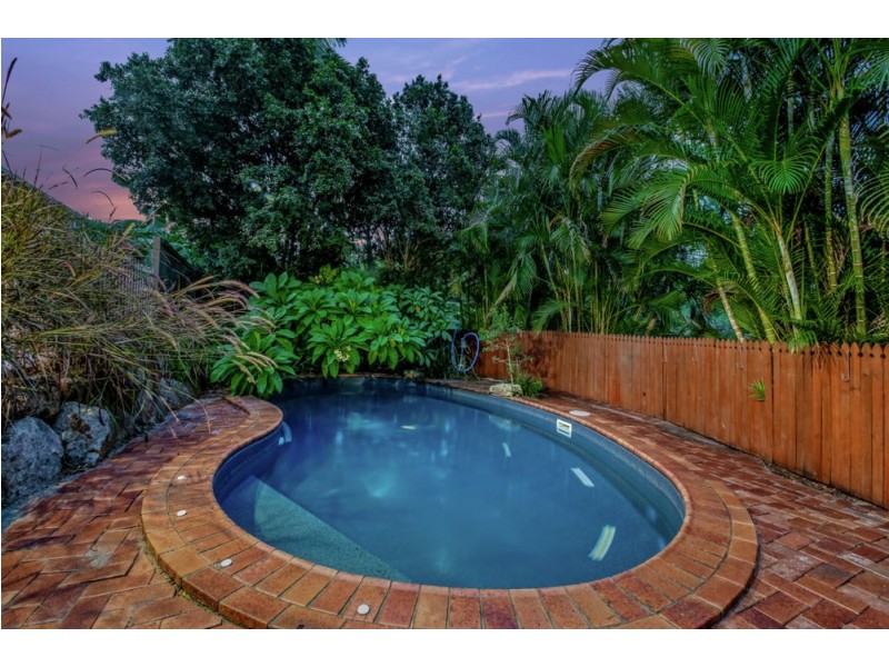 12 Leatherwood Drive, Arana Hills QLD 4054