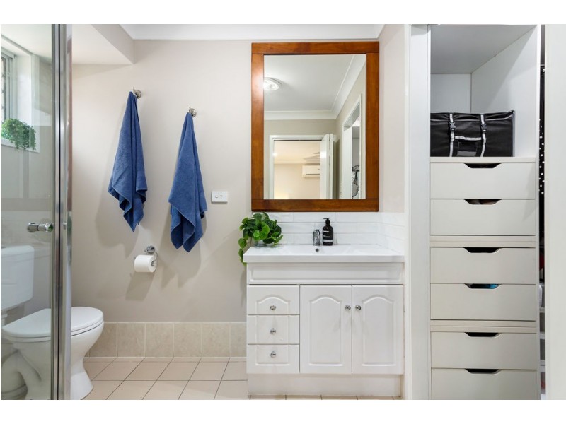 16 Edwards Drive, Albany Creek QLD 4035