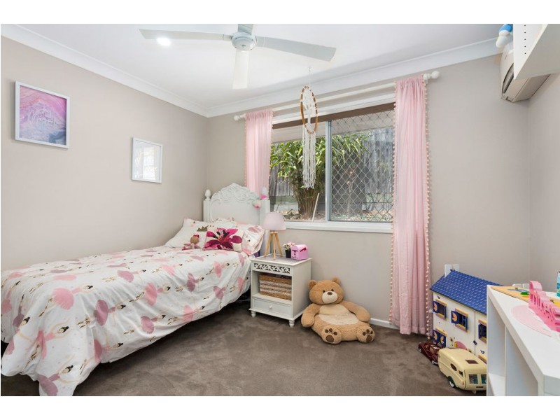 16 Edwards Drive, Albany Creek QLD 4035