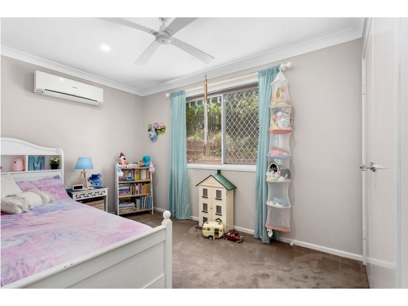 16 Edwards Drive, Albany Creek QLD 4035