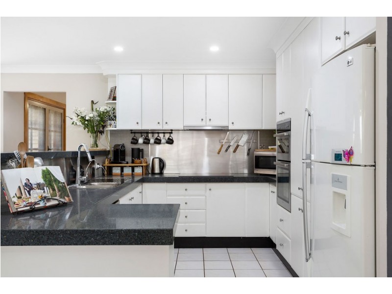 16 Edwards Drive, Albany Creek QLD 4035