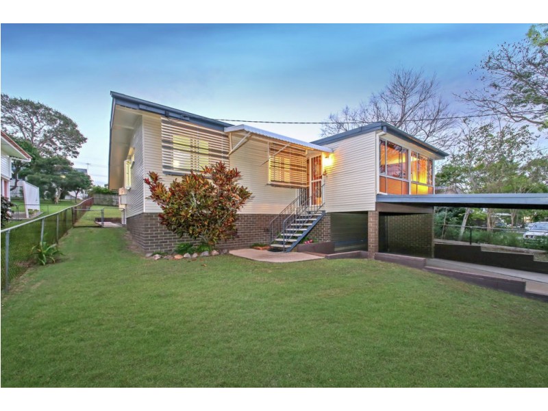 18 Bringelly Street, Arana Hills QLD 4054