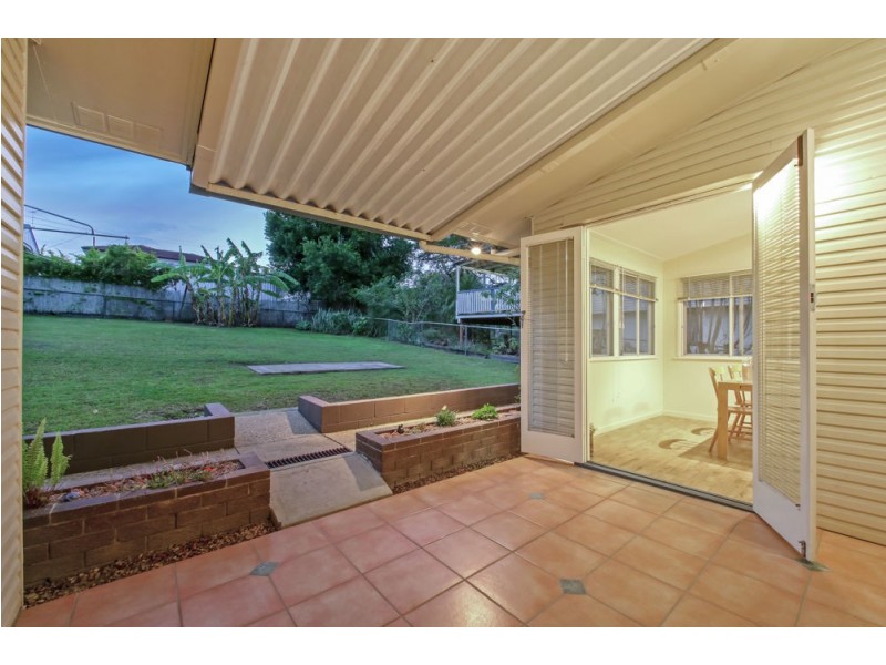 18 Bringelly Street, Arana Hills QLD 4054