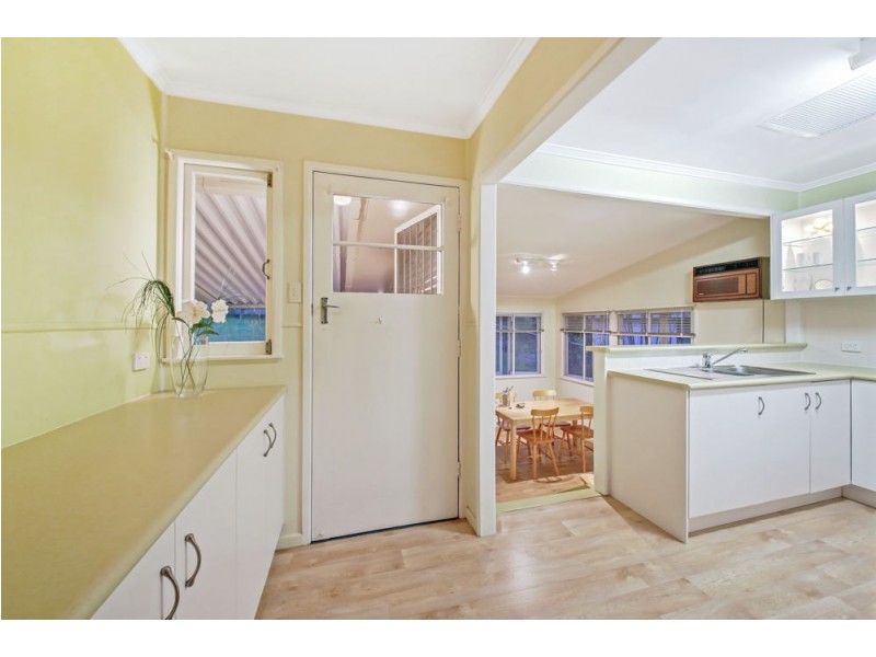 18 Bringelly Street, Arana Hills QLD 4054