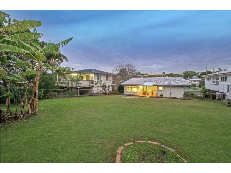 18 Bringelly Street, Arana Hills QLD 4054