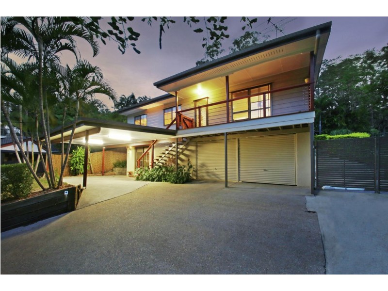 31 Yeerinbool Court, Arana Hills QLD 4054