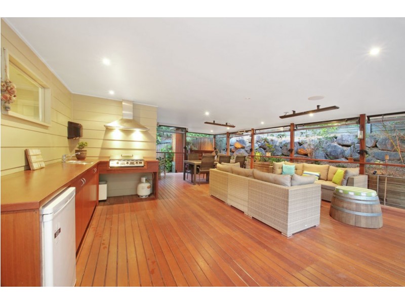 31 Yeerinbool Court, Arana Hills QLD 4054