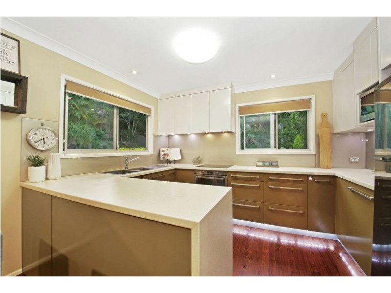 31 Yeerinbool Court, Arana Hills QLD 4054